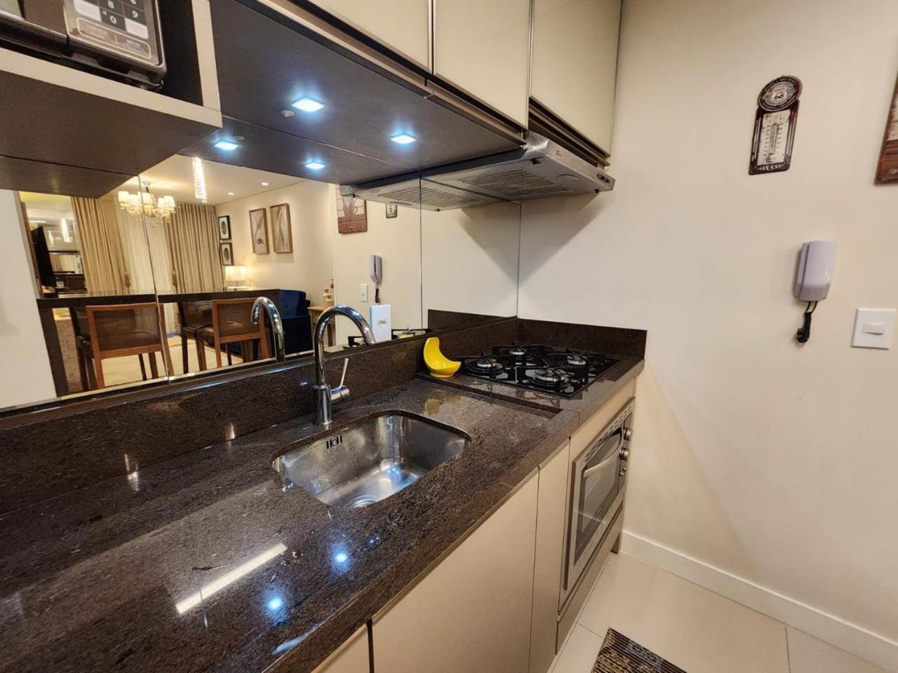 Lar Do Ozzy Com Lareira No Centro De Gramado! Apartment Ngoại thất bức ảnh
