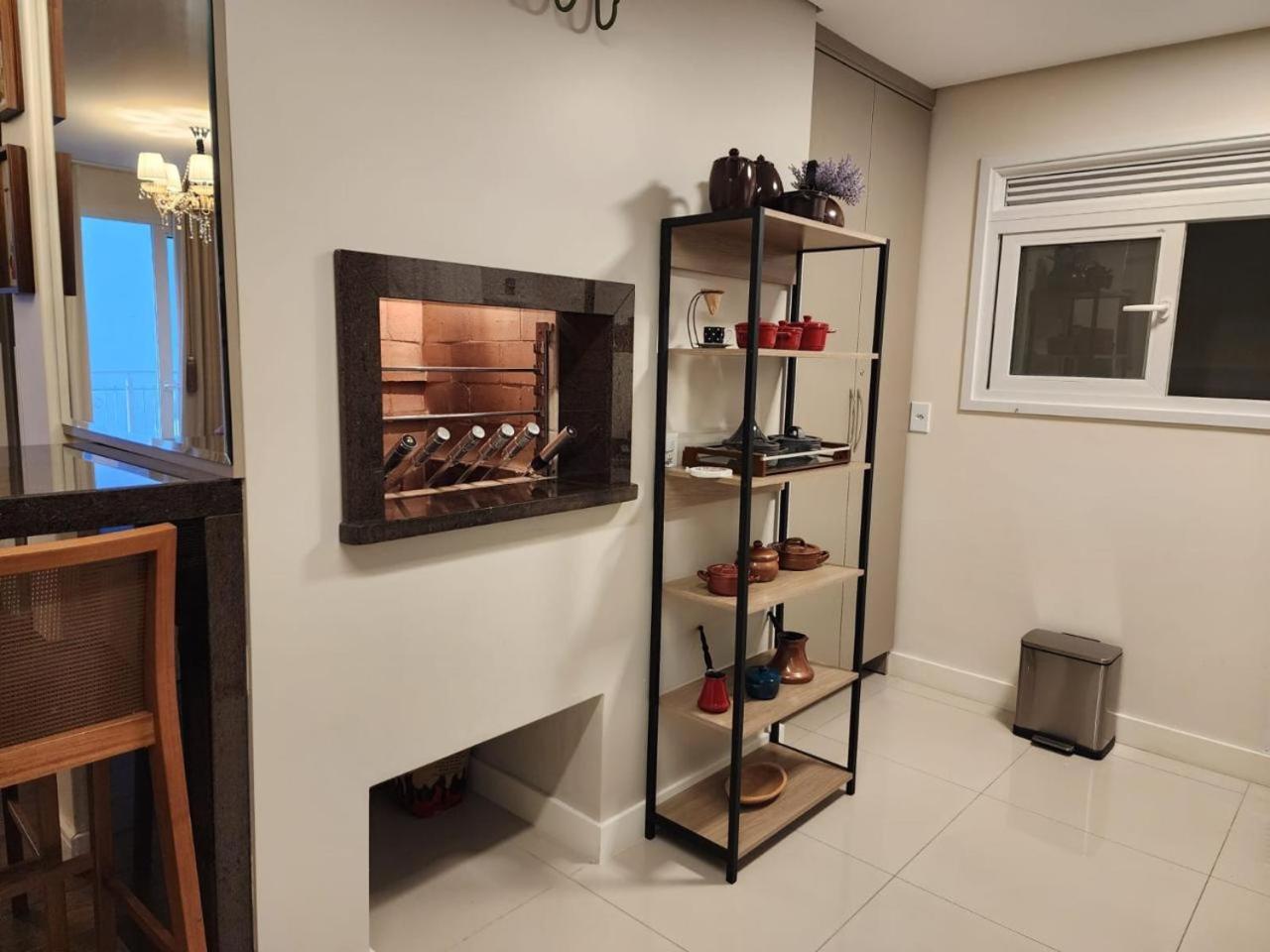 Lar Do Ozzy Com Lareira No Centro De Gramado! Apartment Ngoại thất bức ảnh