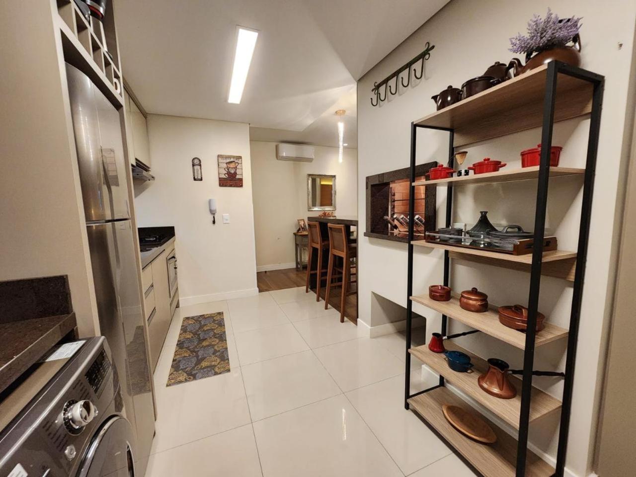 Lar Do Ozzy Com Lareira No Centro De Gramado! Apartment Ngoại thất bức ảnh